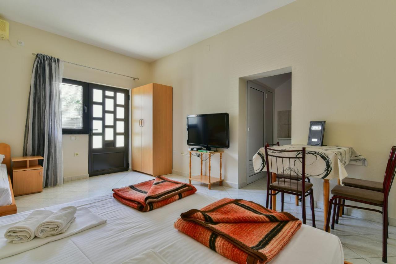 Apartments Srzentic Petrovac 외부 사진