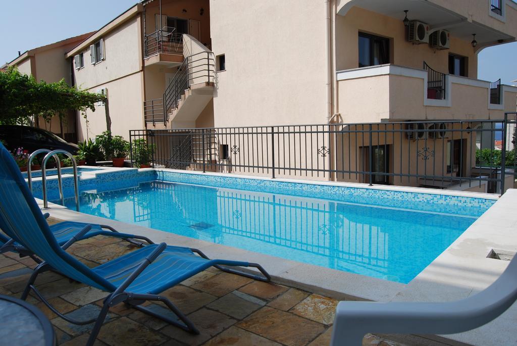 Apartments Srzentic Petrovac 외부 사진