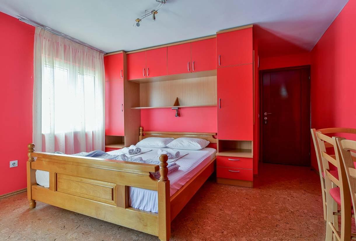 Apartments Srzentic Petrovac 외부 사진