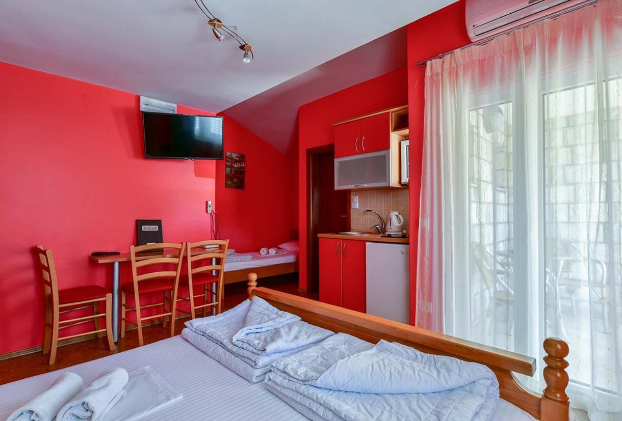 Apartments Srzentic Petrovac 외부 사진