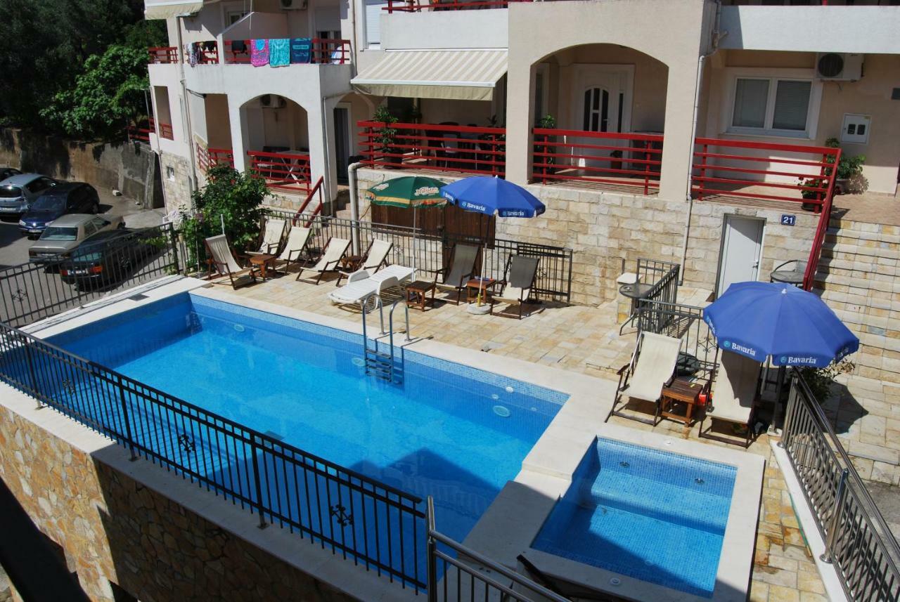 Apartments Srzentic Petrovac 외부 사진