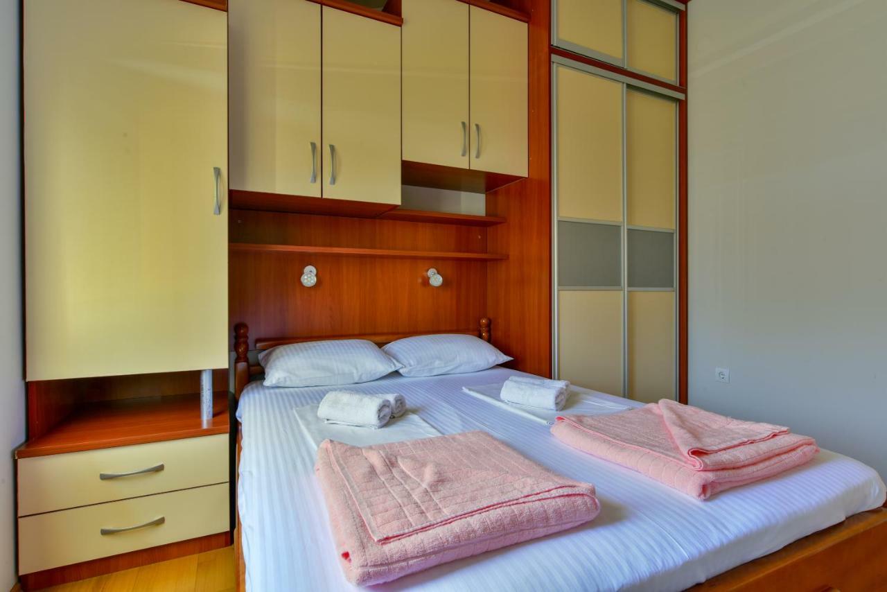 Apartments Srzentic Petrovac 외부 사진