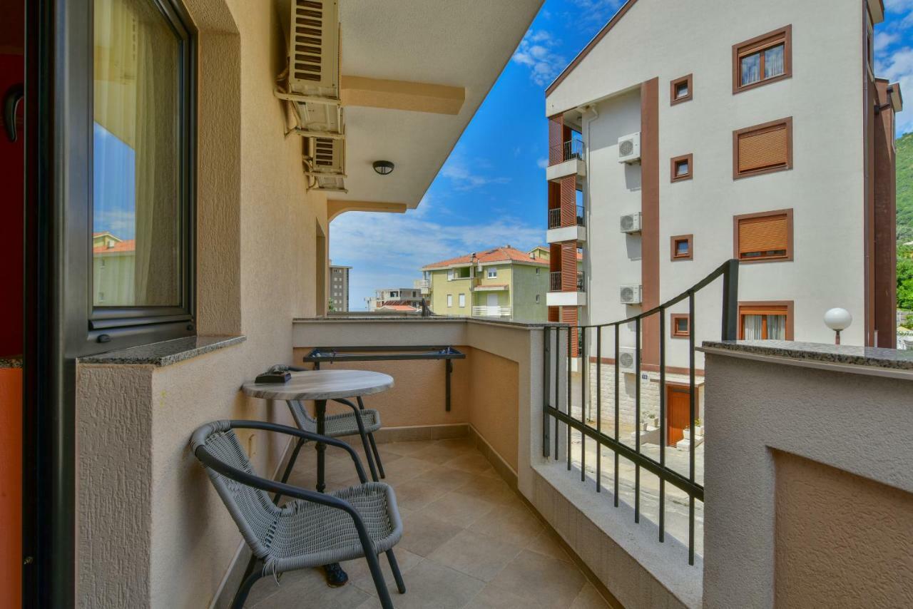 Apartments Srzentic Petrovac 외부 사진