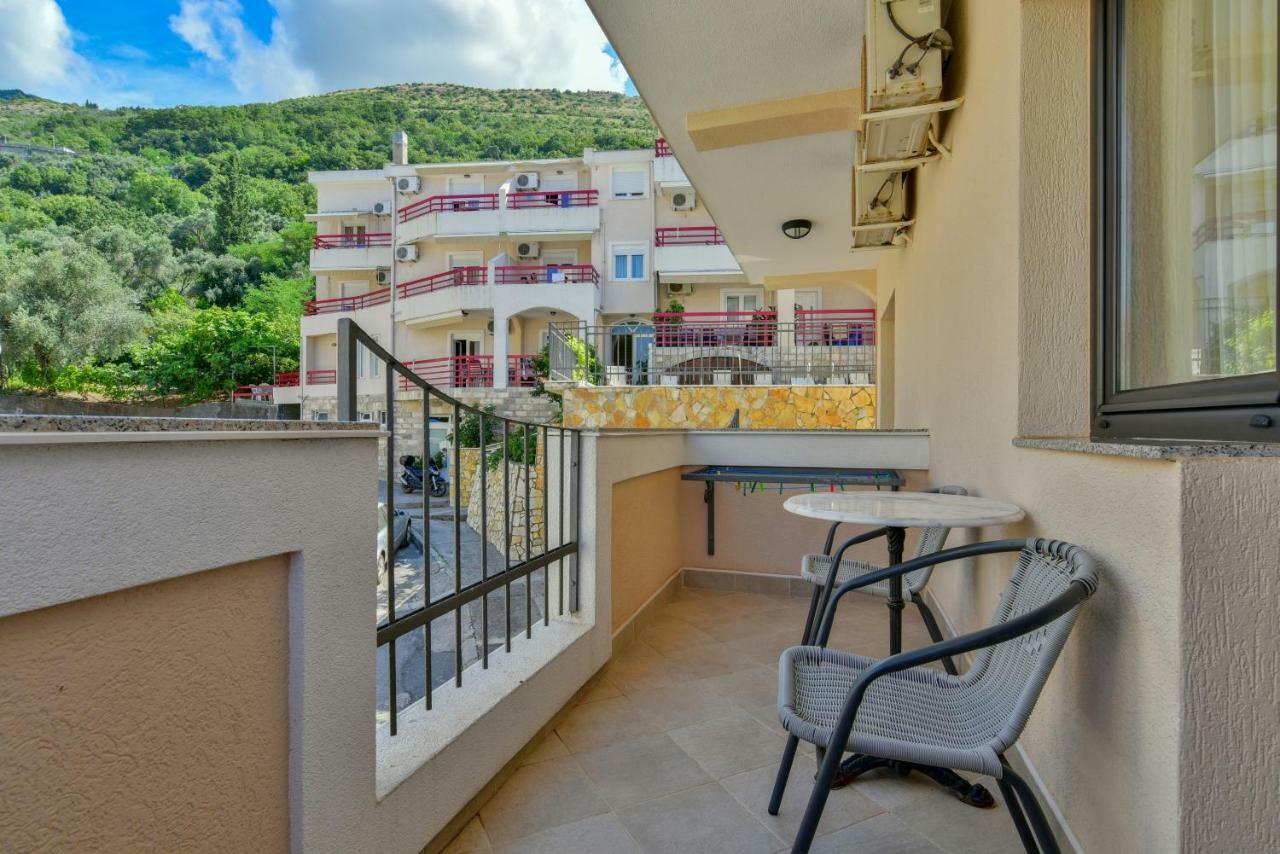 Apartments Srzentic Petrovac 외부 사진