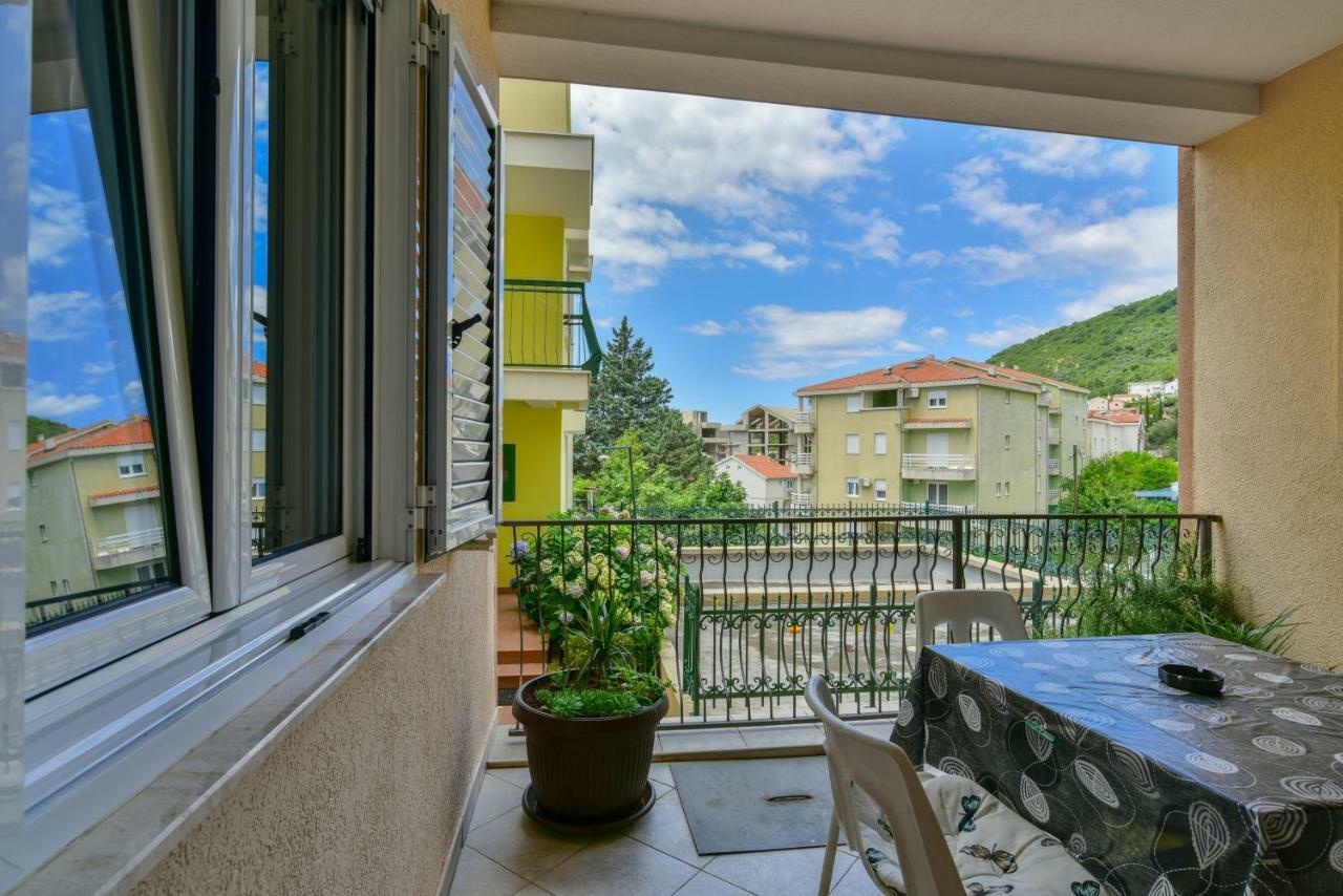 Apartments Srzentic Petrovac 외부 사진