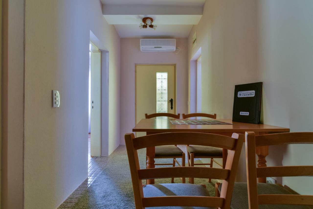 Apartments Srzentic Petrovac 외부 사진